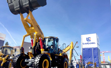 柳工“利器”亮相美國(guó)工程機(jī)械展