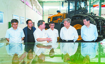 民建中央副主席孫東生一行到農(nóng)機(jī)公司開(kāi)展調(diào)研