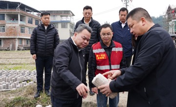 鄭津率隊到柳工定點幫扶村調(diào)研
