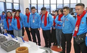 中越青年共赴“智造”之約 柳工專(zhuān)場(chǎng)研學(xué)活動(dòng)續(xù)寫(xiě)友誼新篇